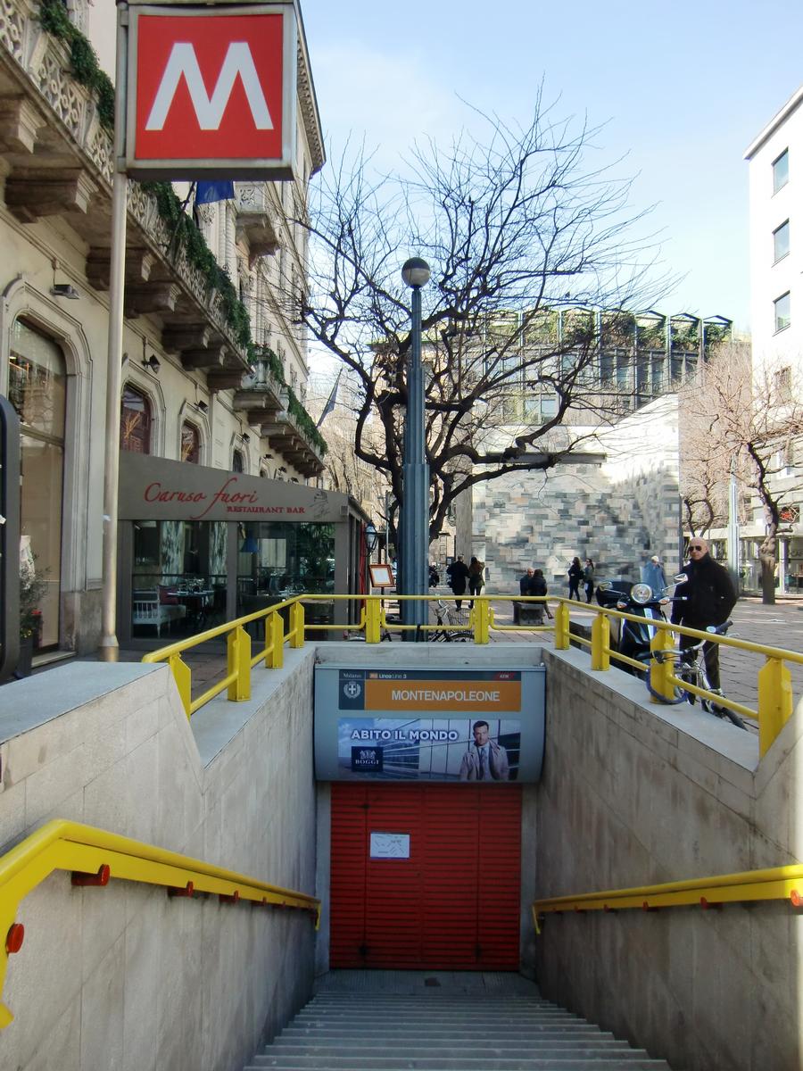 Montenapoleone Metro Station, access 
