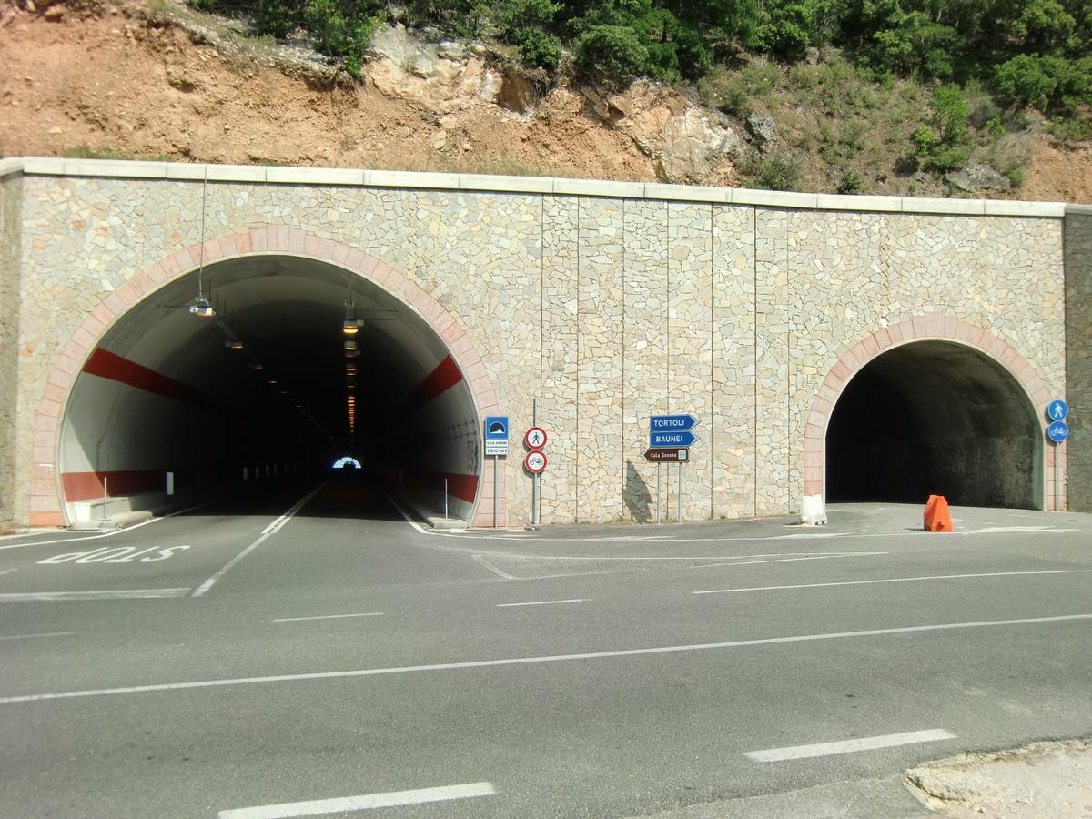 Cala Gonone road (left) and bike-pedestrian Tunnels, eastern portals 