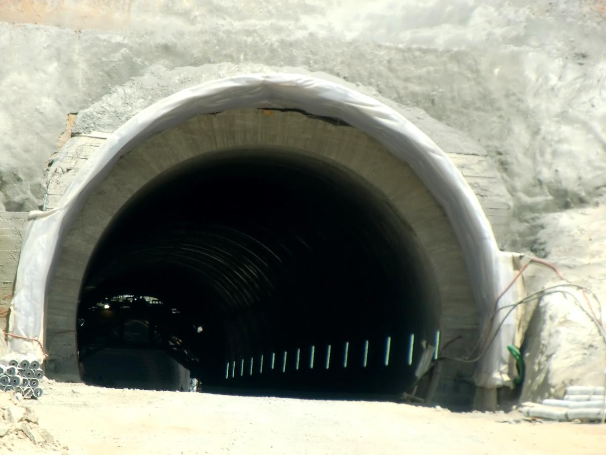 Tunnel d'Is Stellas 
