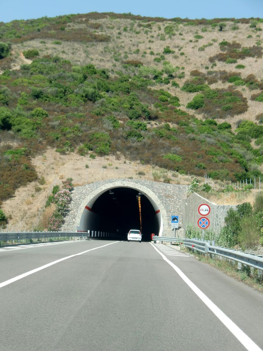 Baccu Arrodas-Tunnel 
