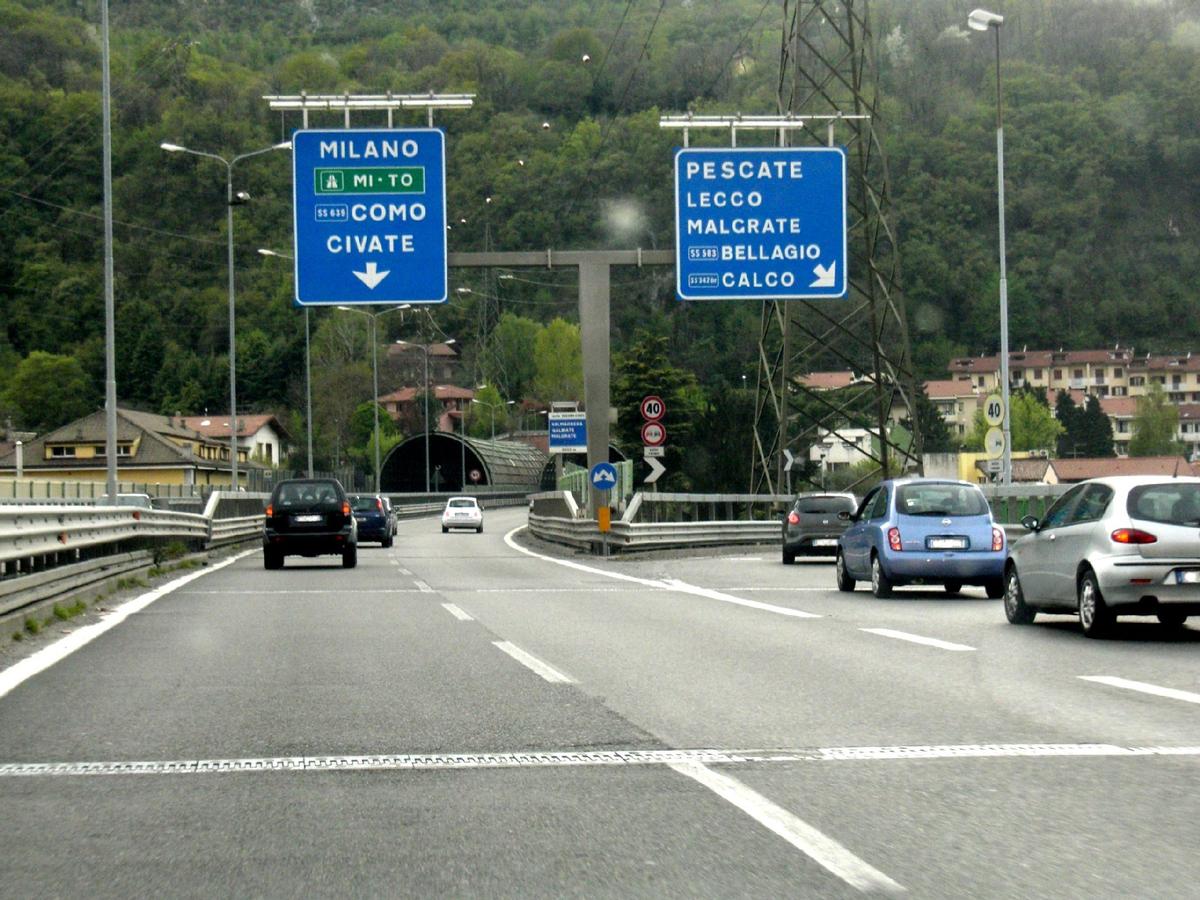 Manzoni bridge from Pescate viaduct, with Pescate exit and Monte Barro tunnels 