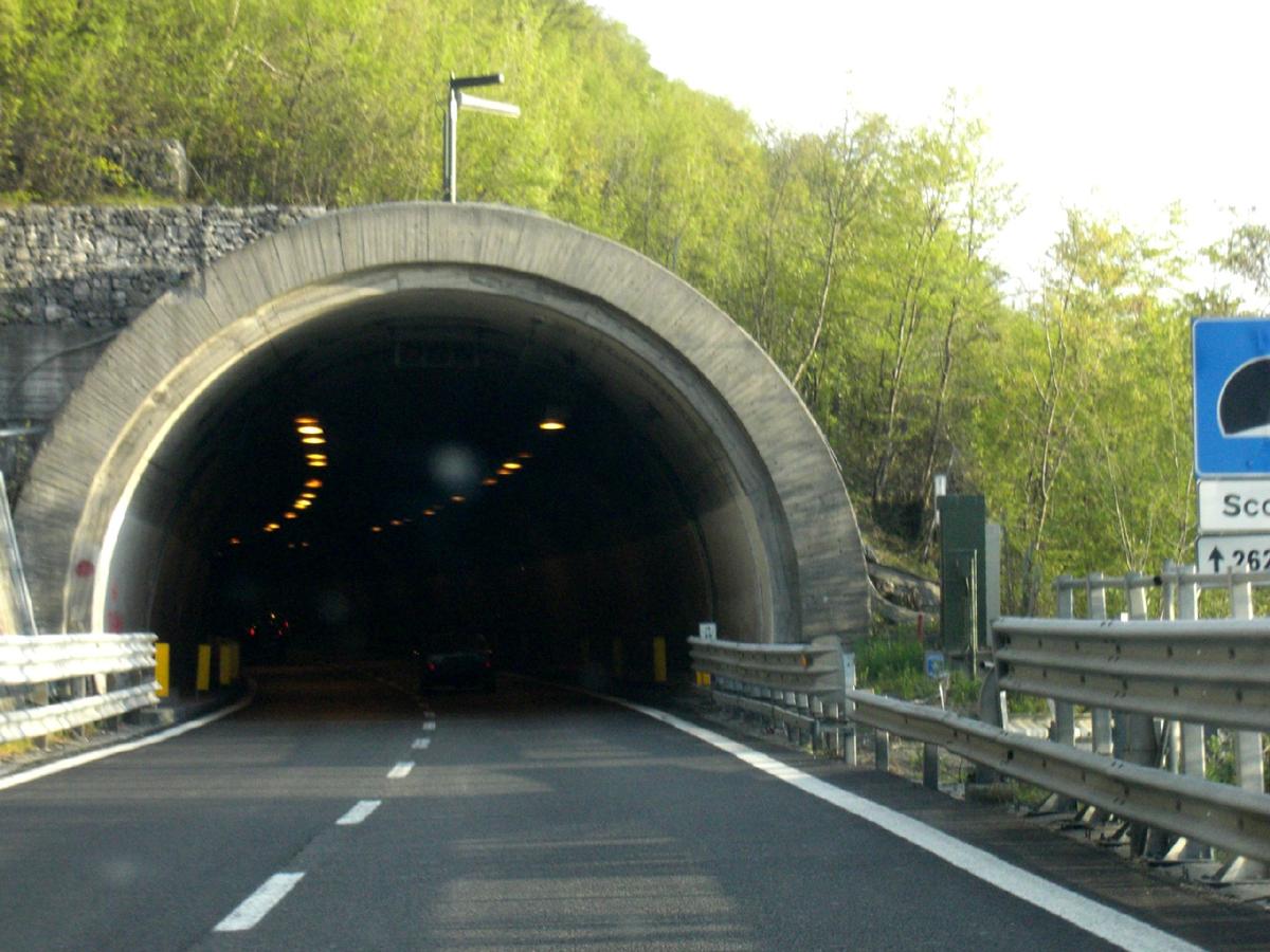Scoglio northern portal, southbound tube 
