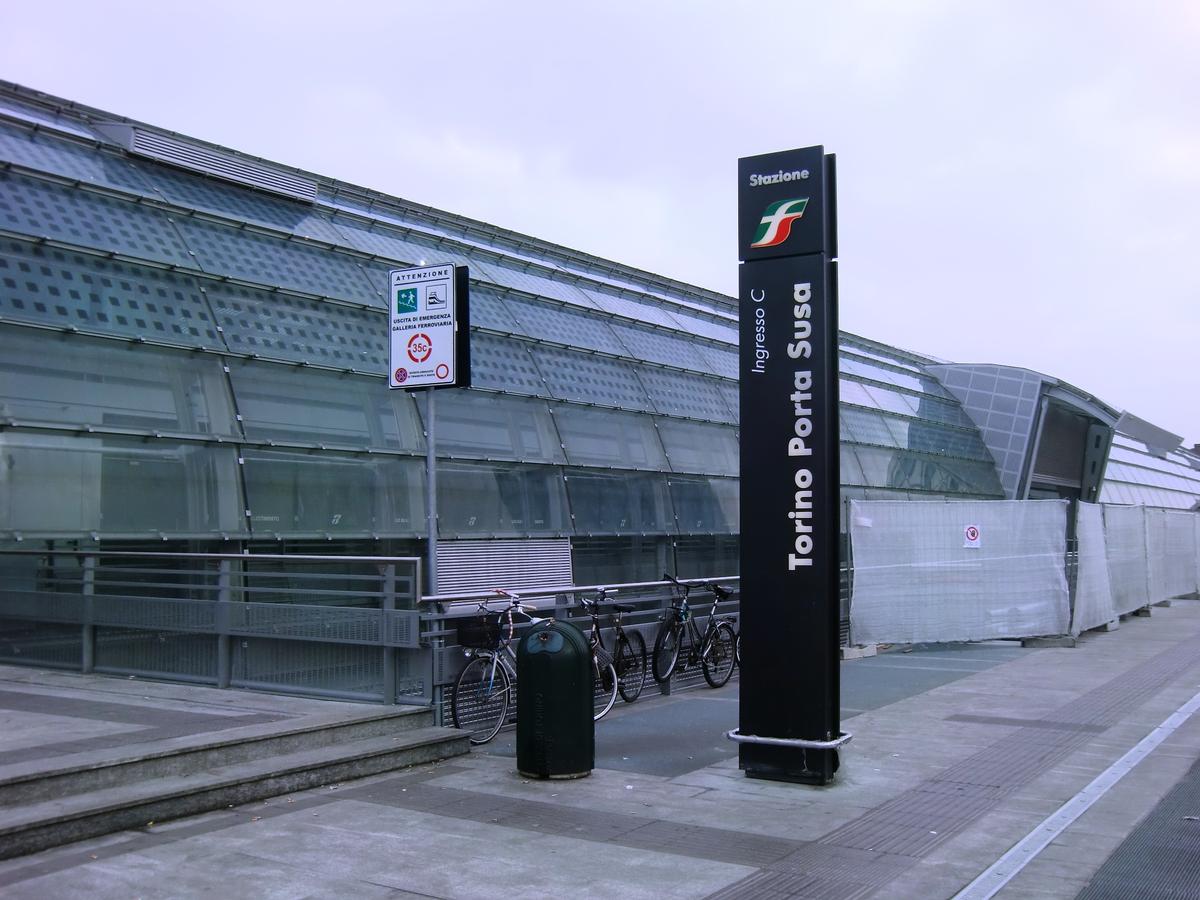 Torino Porta Susa Station, access C 