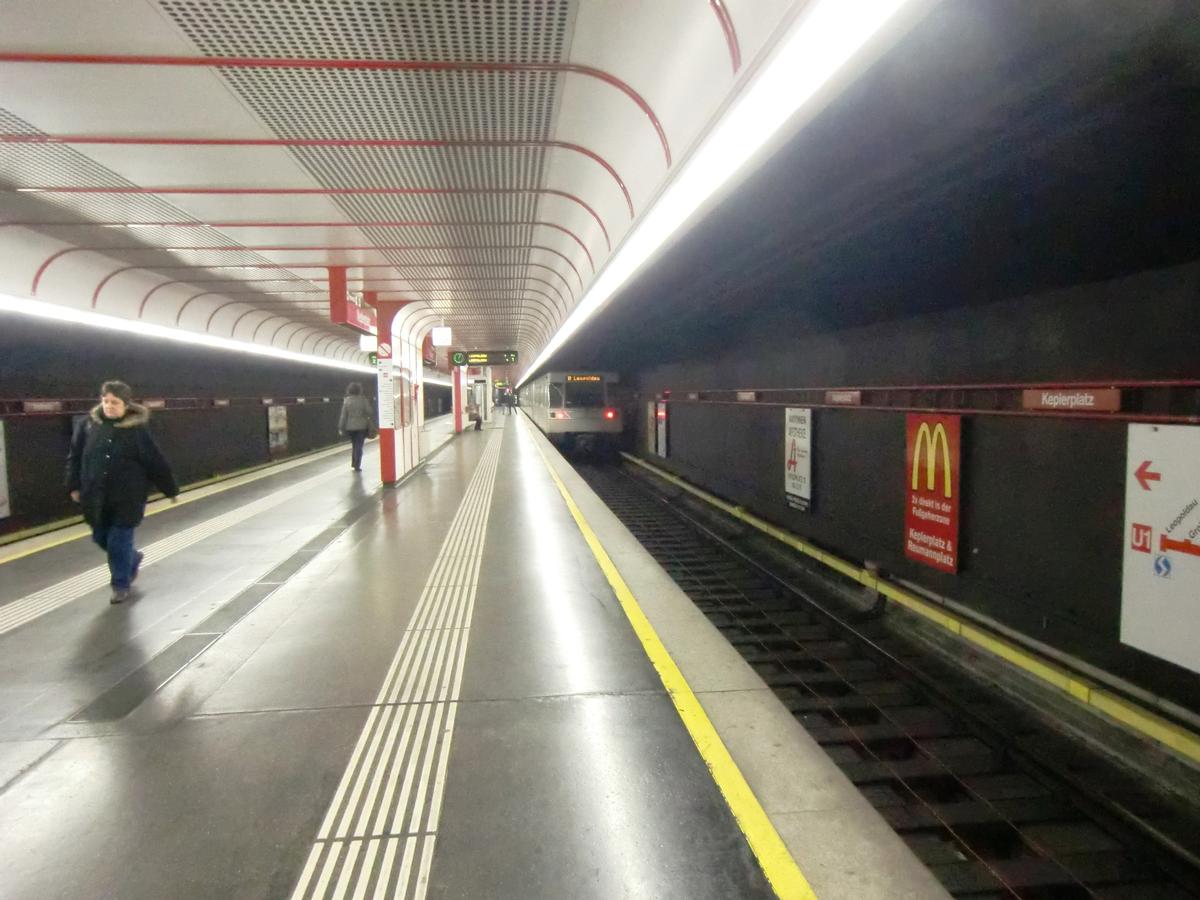 Keplerplatz Metro Station, platform 