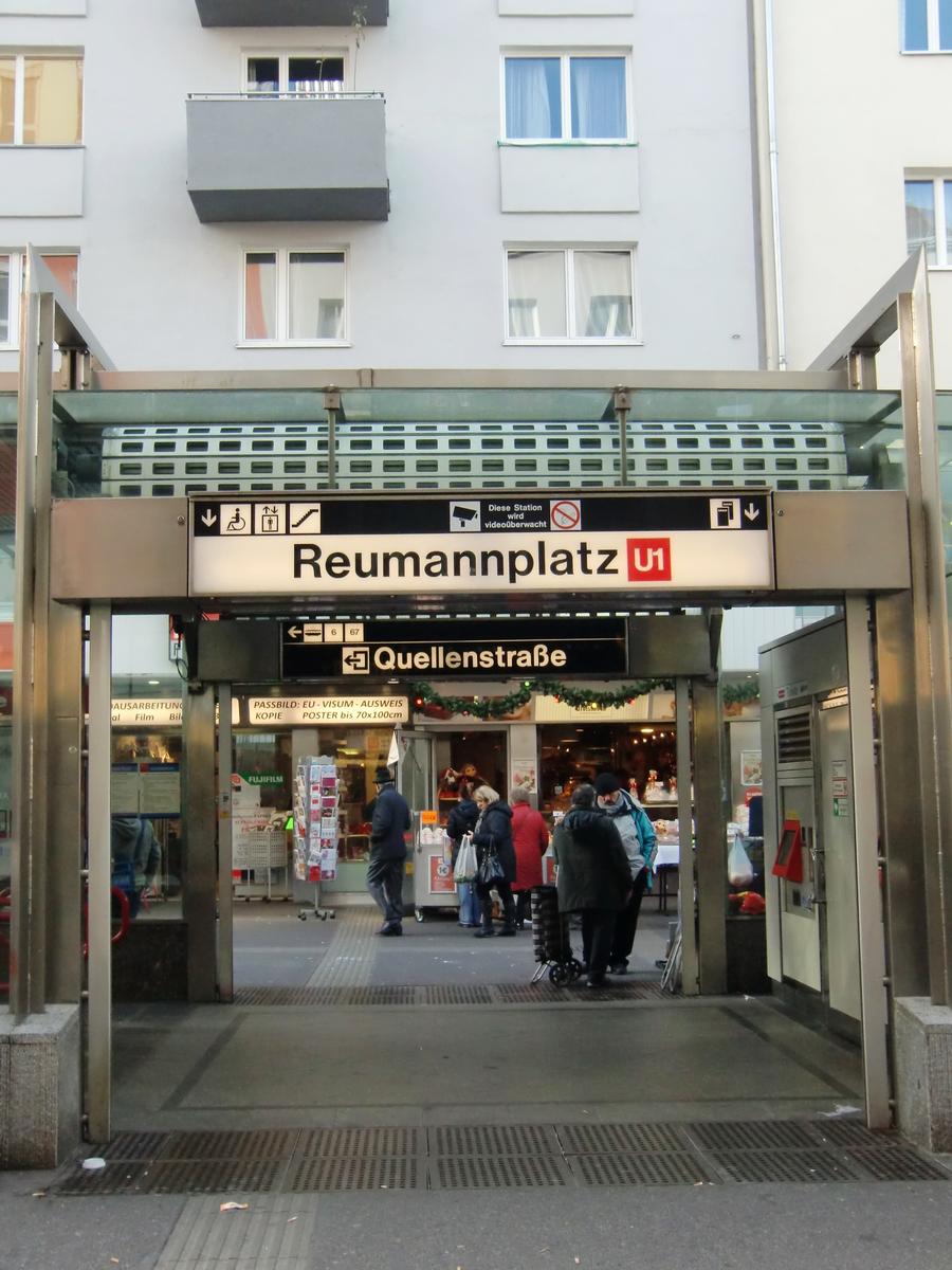 Reumannplatz Metro Station, access 