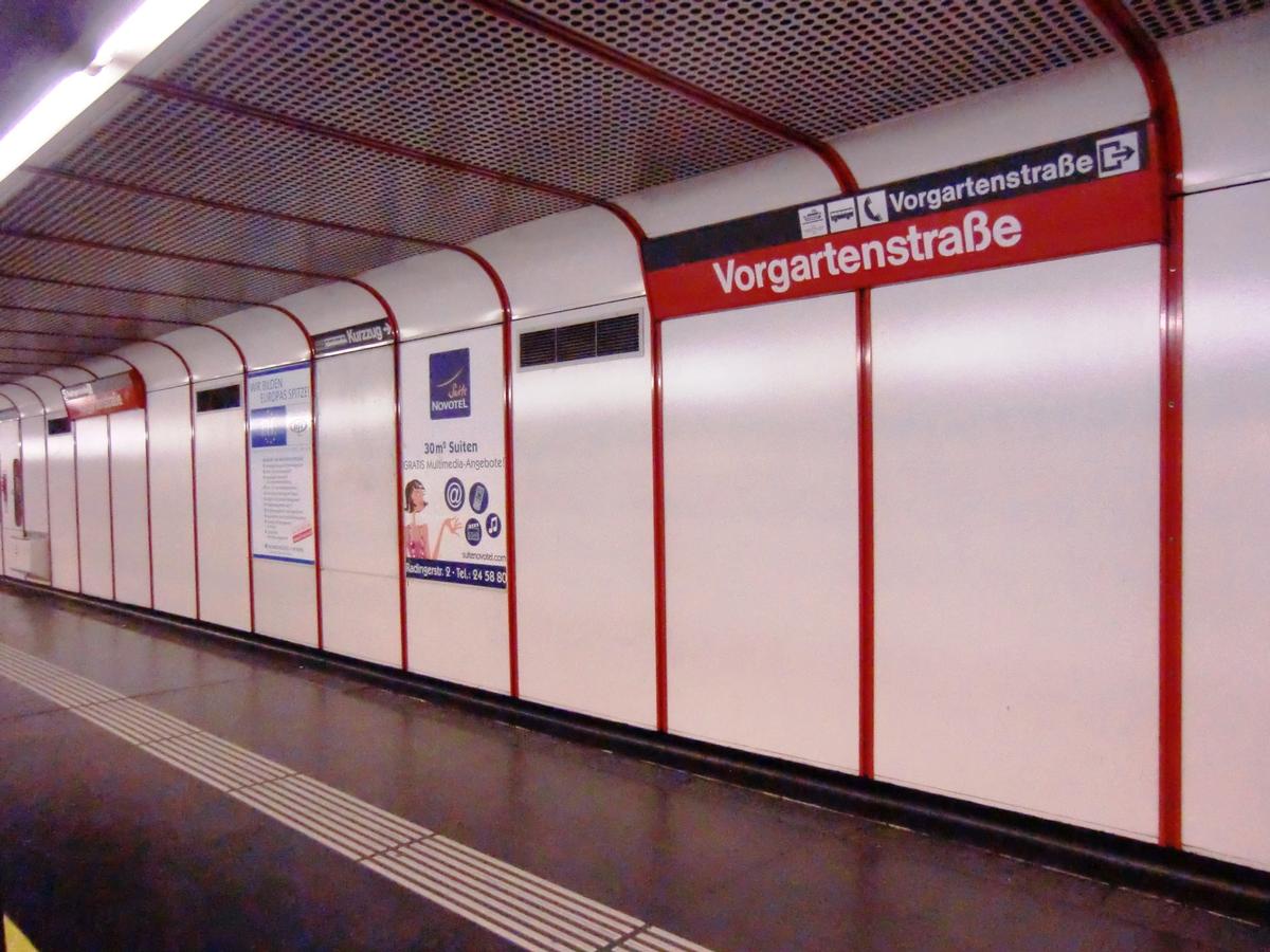 Vorgartenstraße Metro Station, platform 