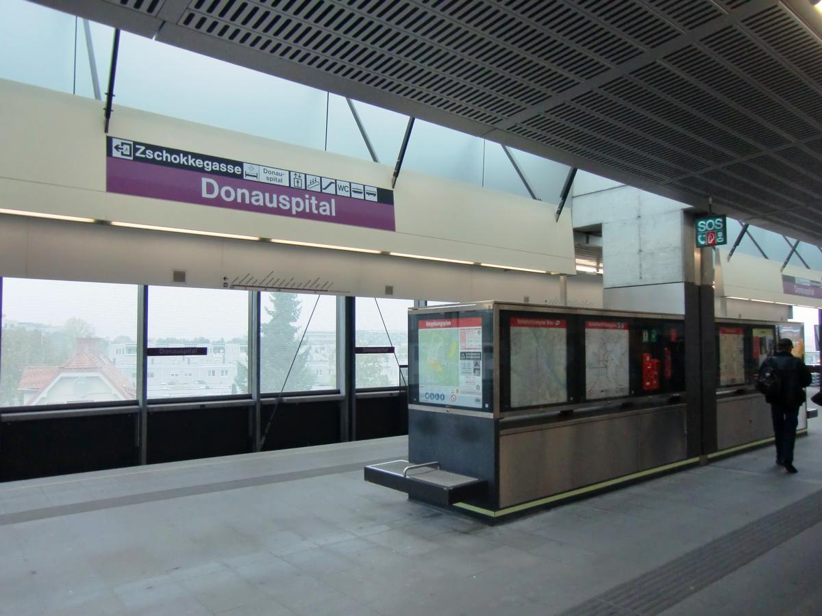 Donauspital Metro Station, platform 