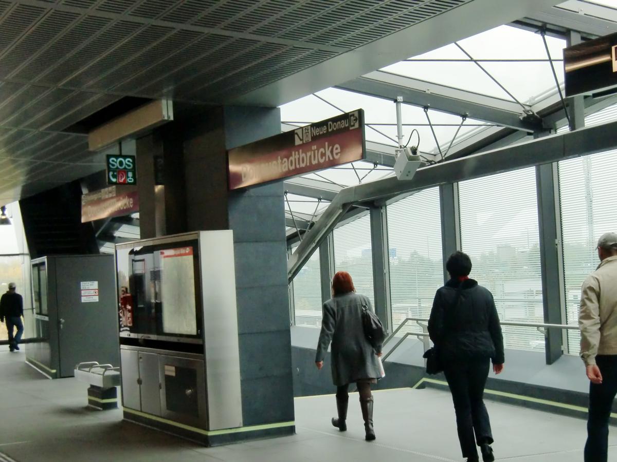Donaustadtbrücke Metro Station 