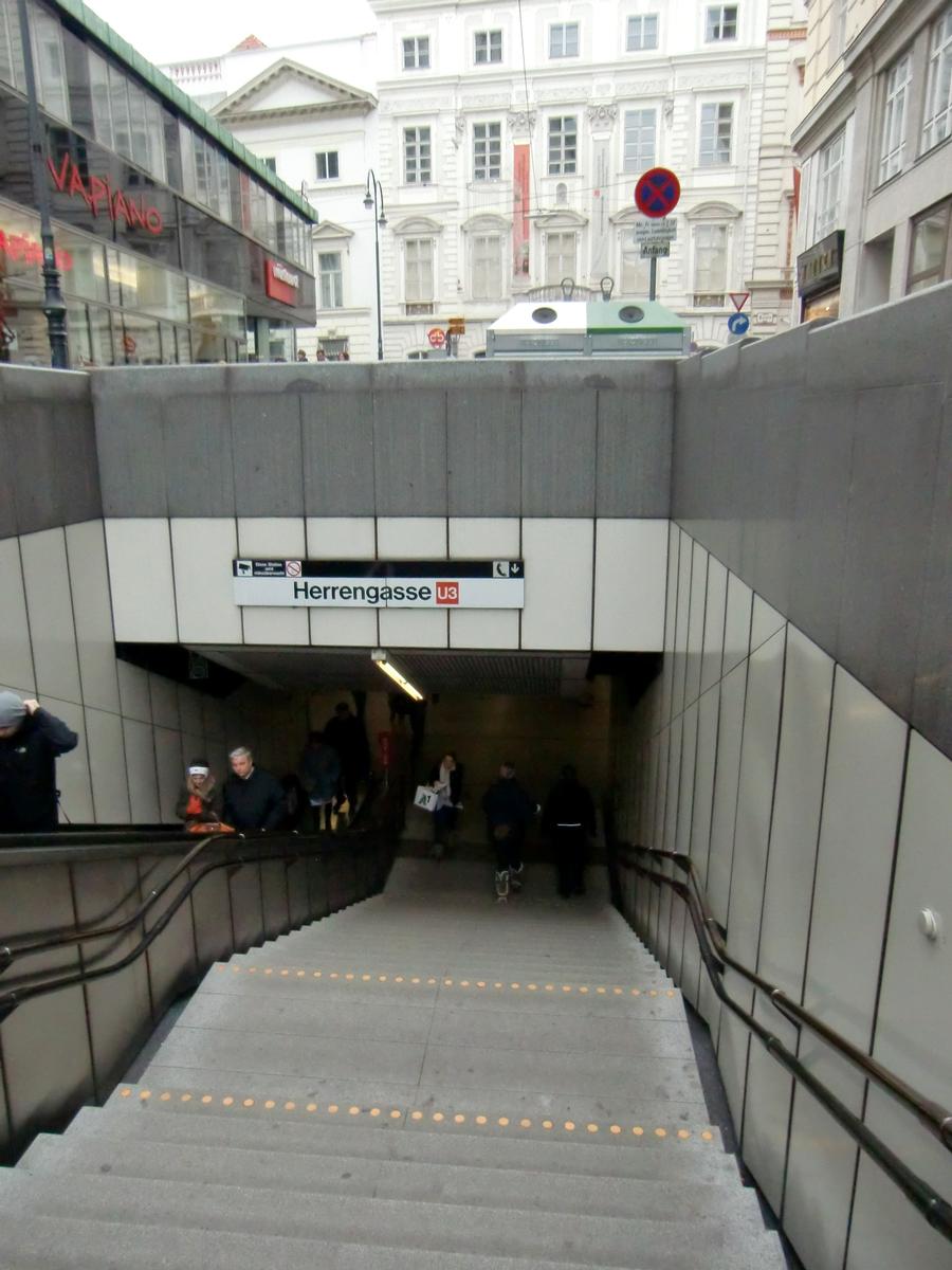 Herrengasse Metro Station, access 