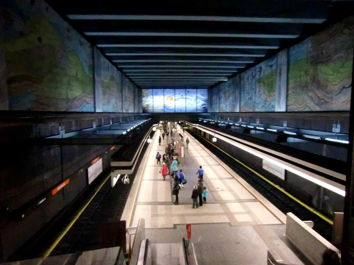 Volkstheater Metro Station line U3, platform 
