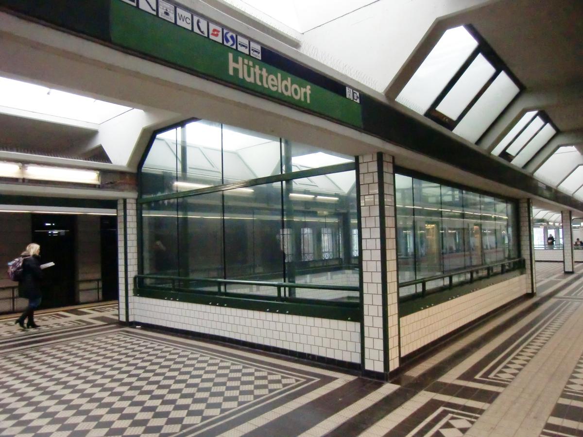 Hütteldorf Station, platform 