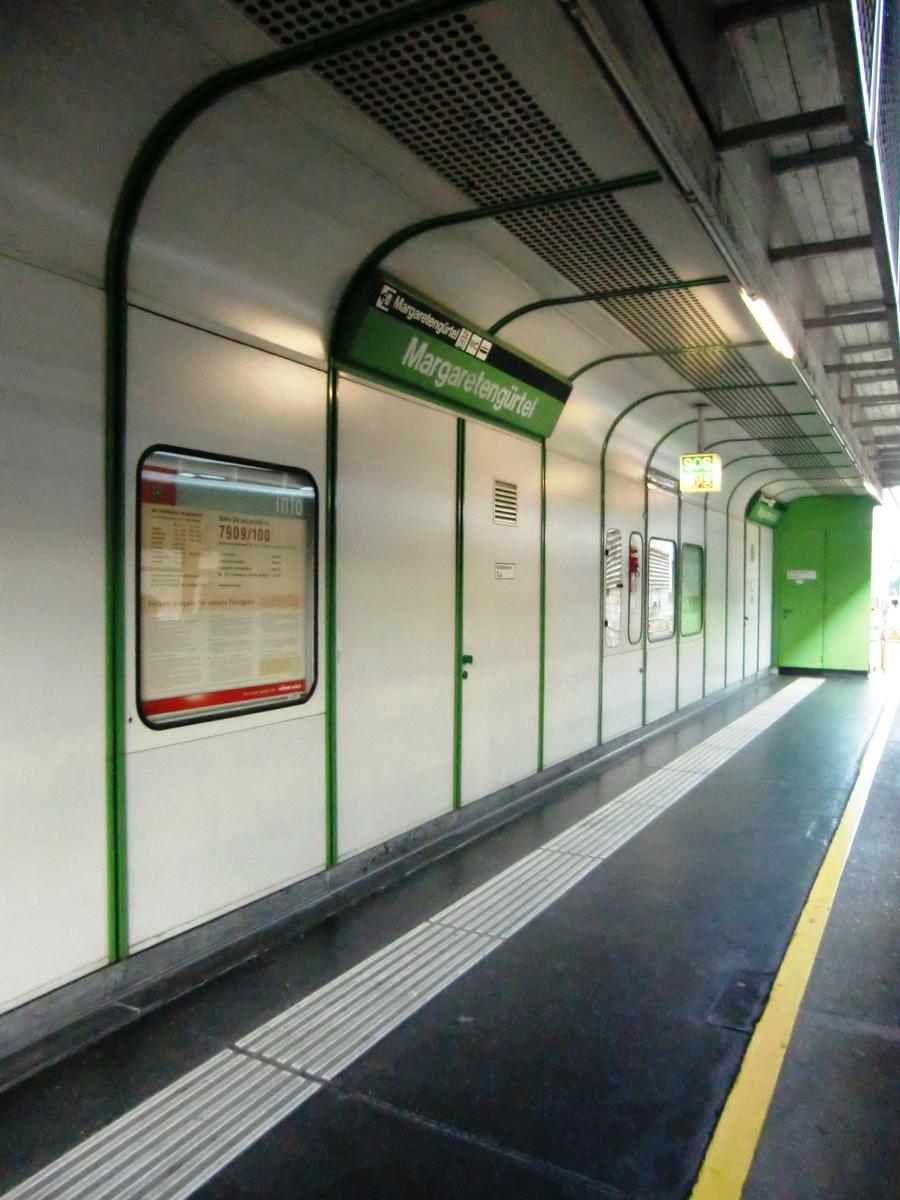 Margaretengürtel Station, platform 