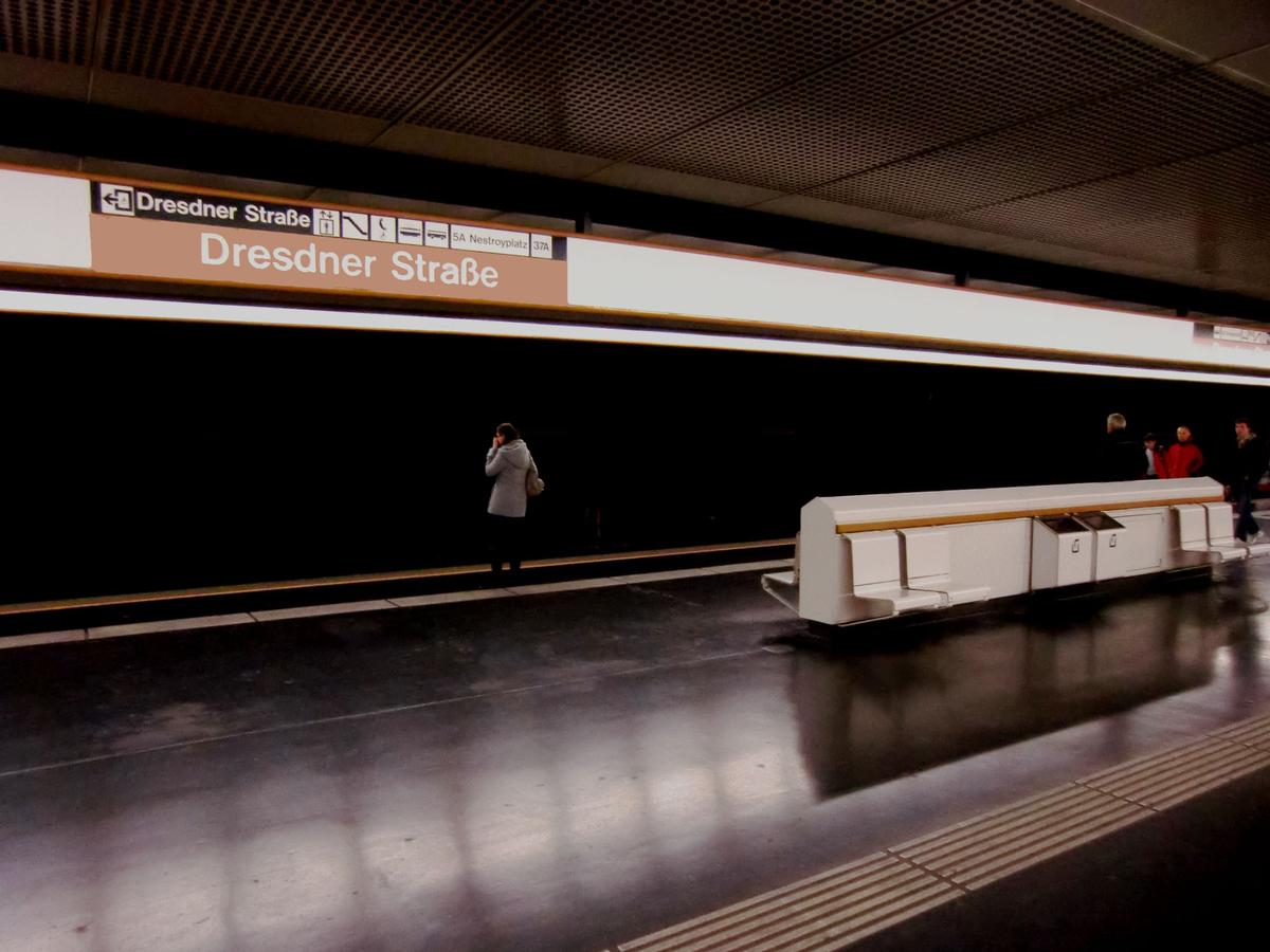 Dresdner Straße Metro Station 