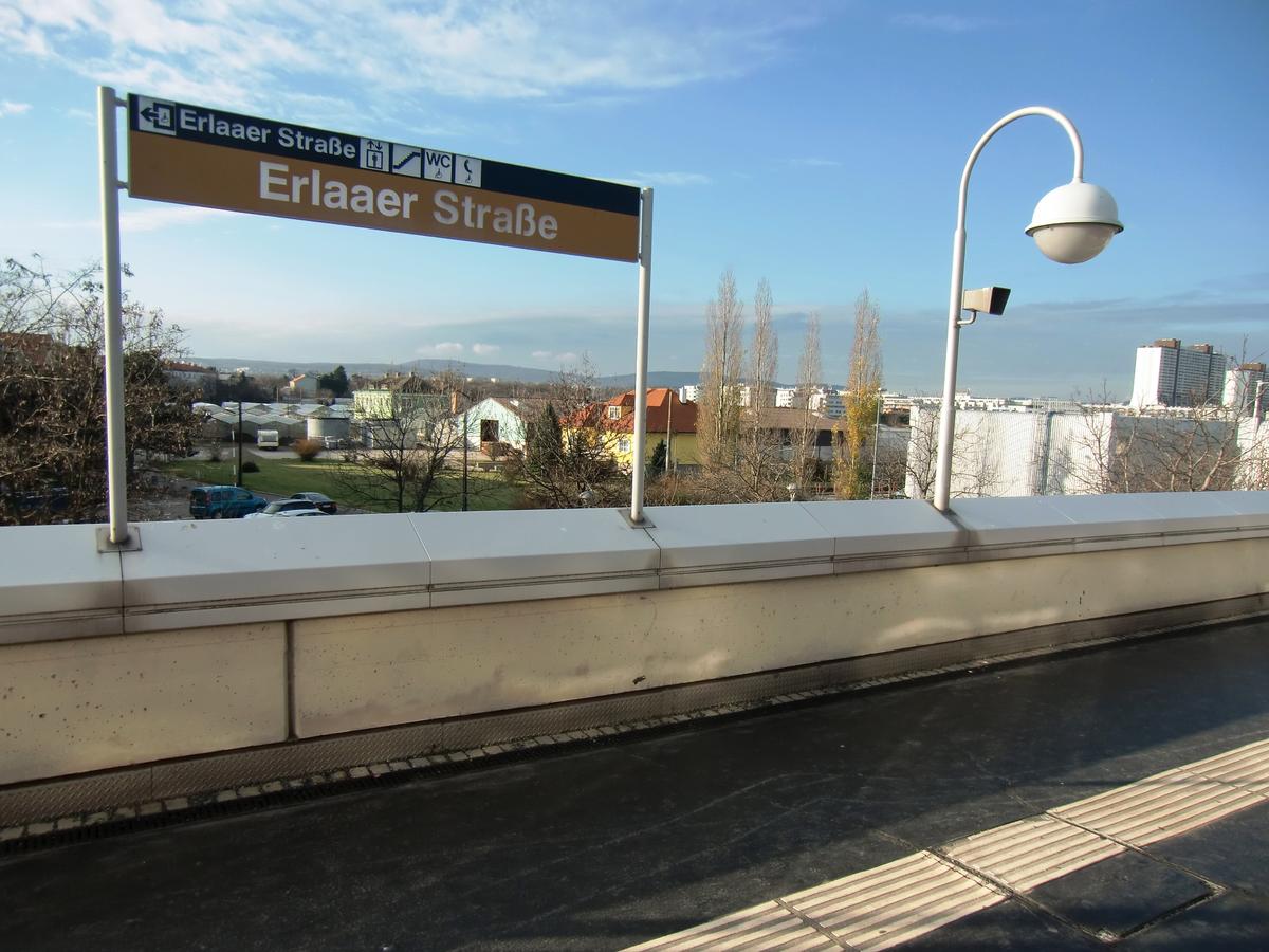 U-Bahnhof Erlaaer Straße 
