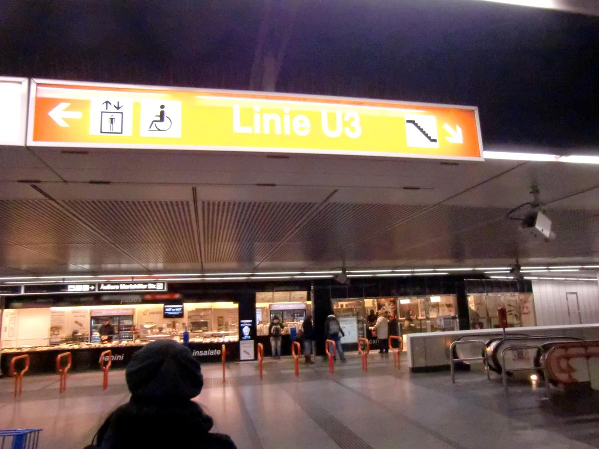 Westbanhof Metro Station, line U6 platform 