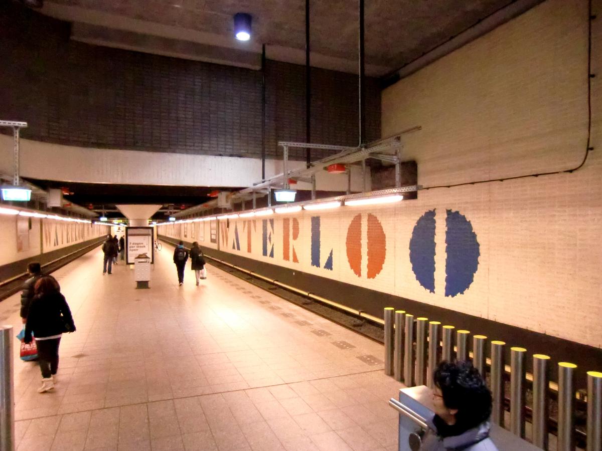 Station de métro Waterlooplein 