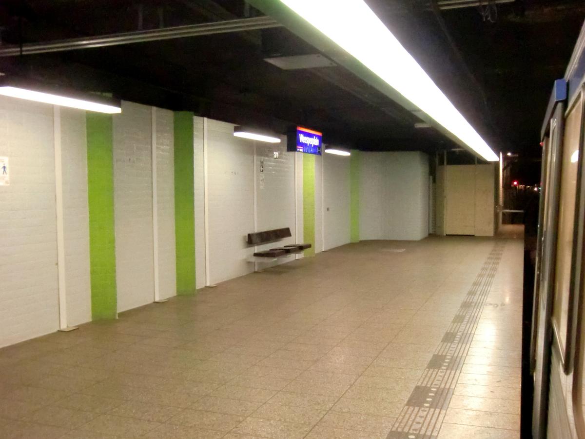 Metrobahnhof Weesperplein 