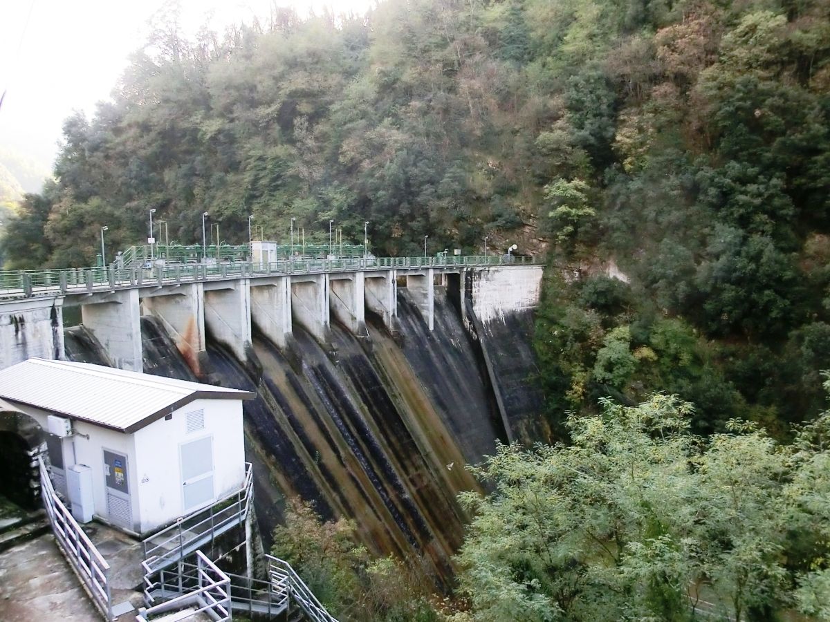 Turrite Cava Dam 
