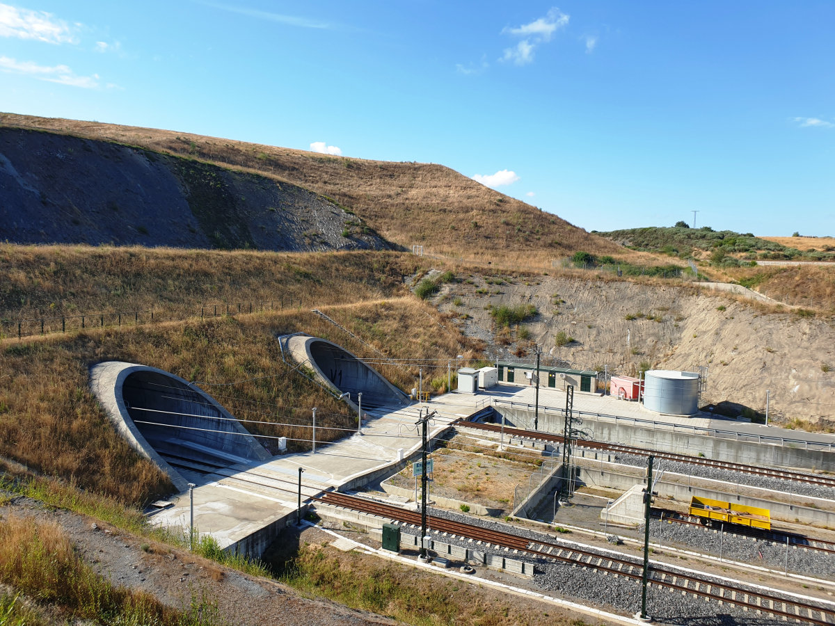 Hochgeschwindigkeitstunnel Espiño 