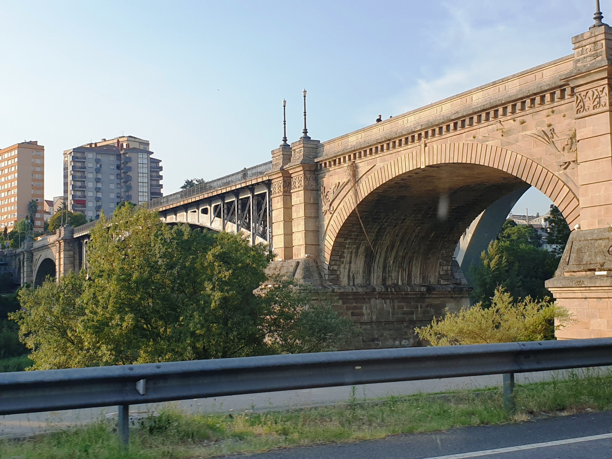 Neue Minobrücke Orense 