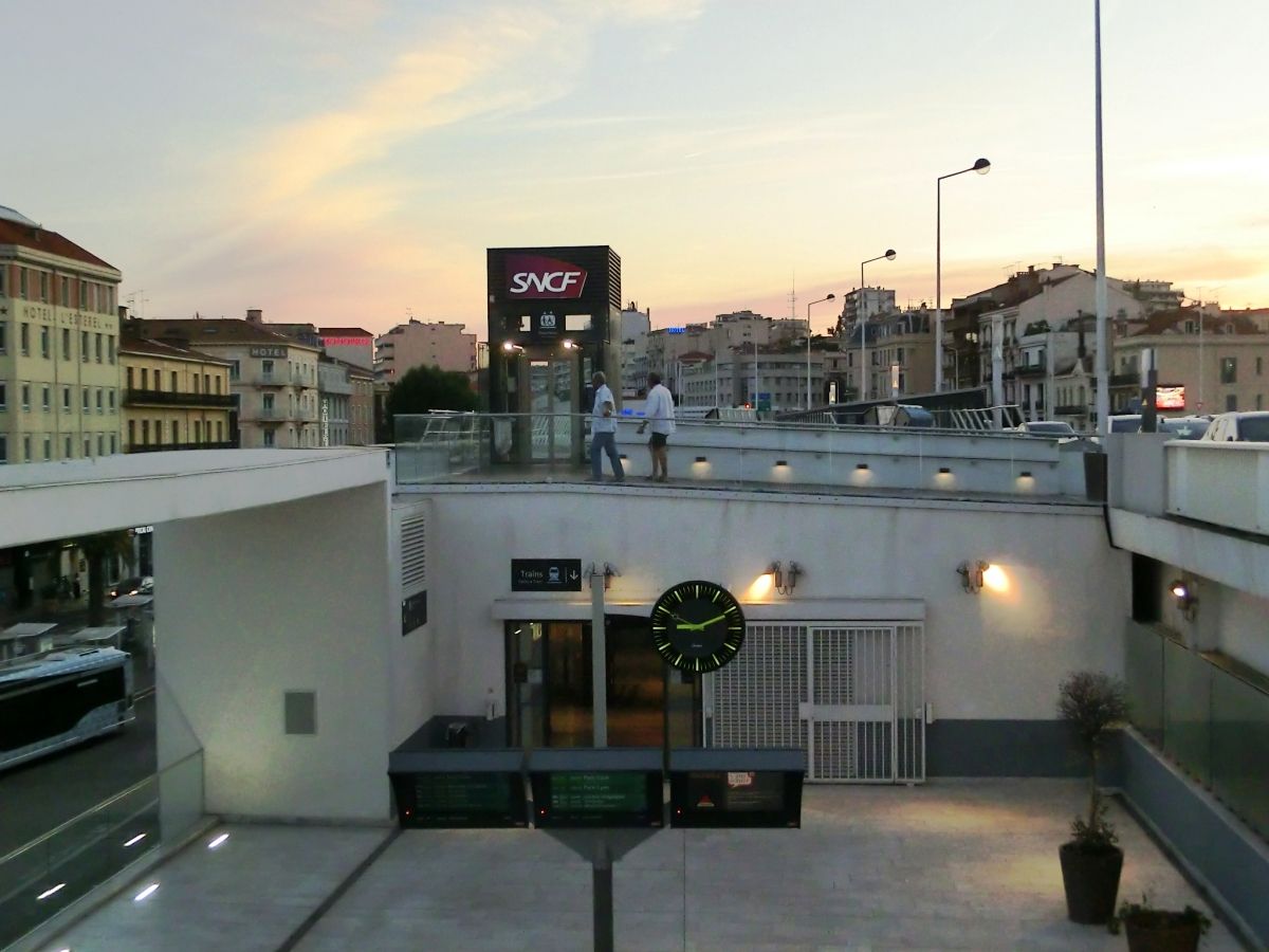 Bahnhof Cannes 