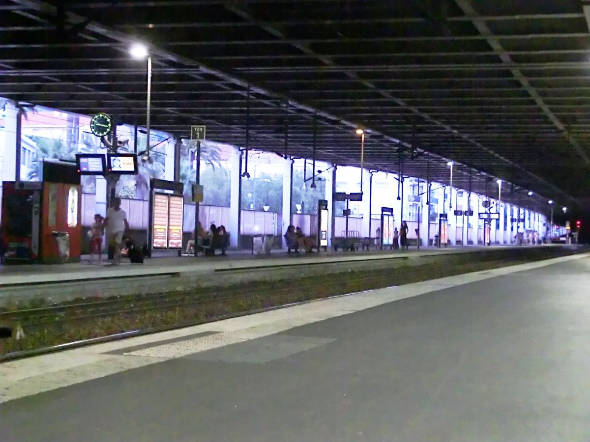 Cannes Tunnel at Cannes Station 