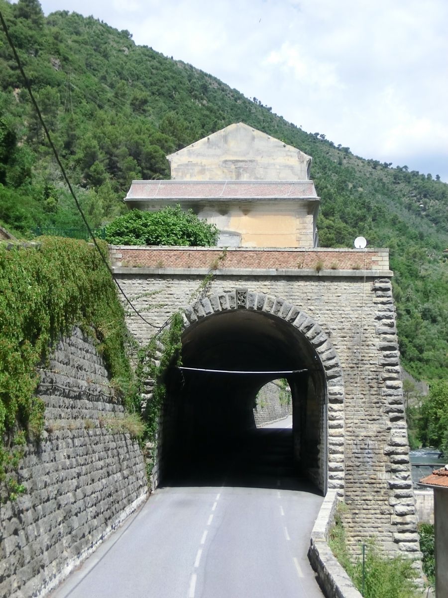 Piene Station and Piene Station Tunnel southern portal 