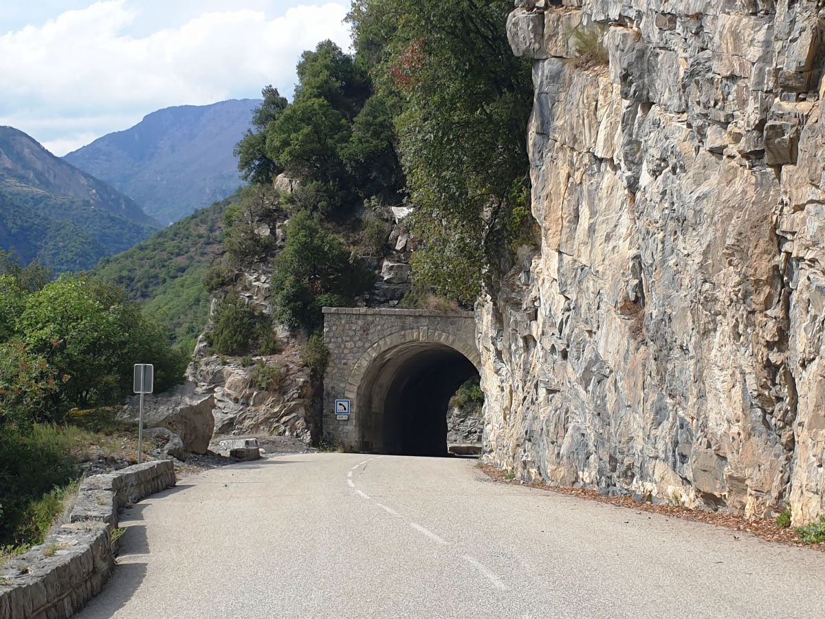 Le Duc Tunnel 