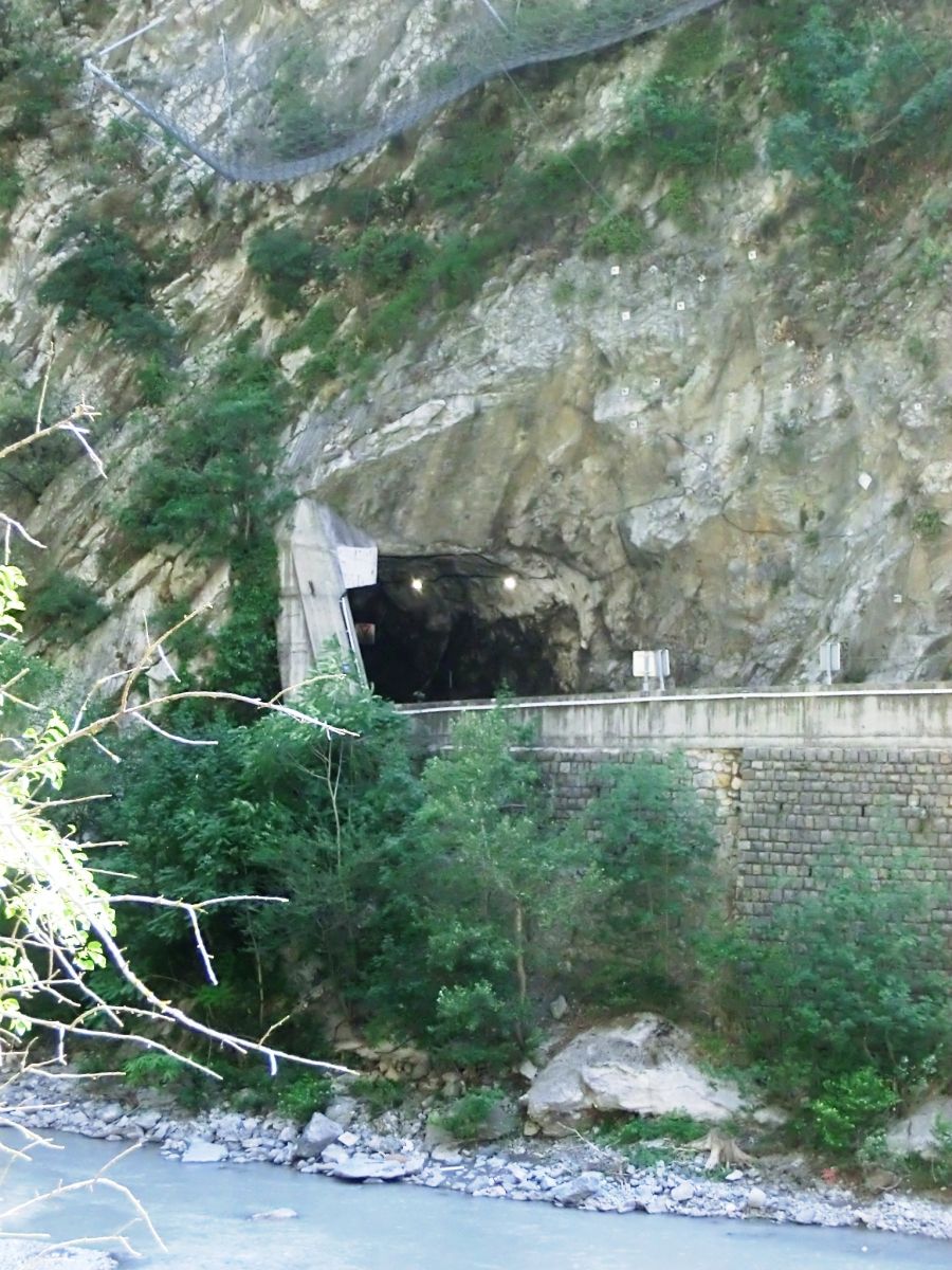 Kleiner Tunnel La Mescla 