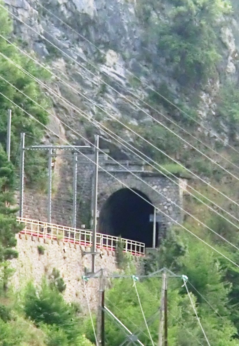 Peug Tunnel southern portal 