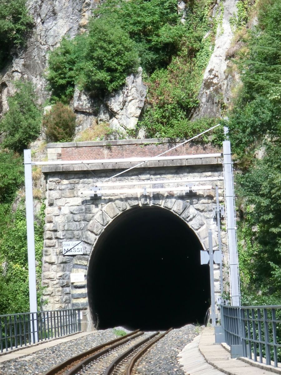 Porcarezzo Tunnel southern portal 