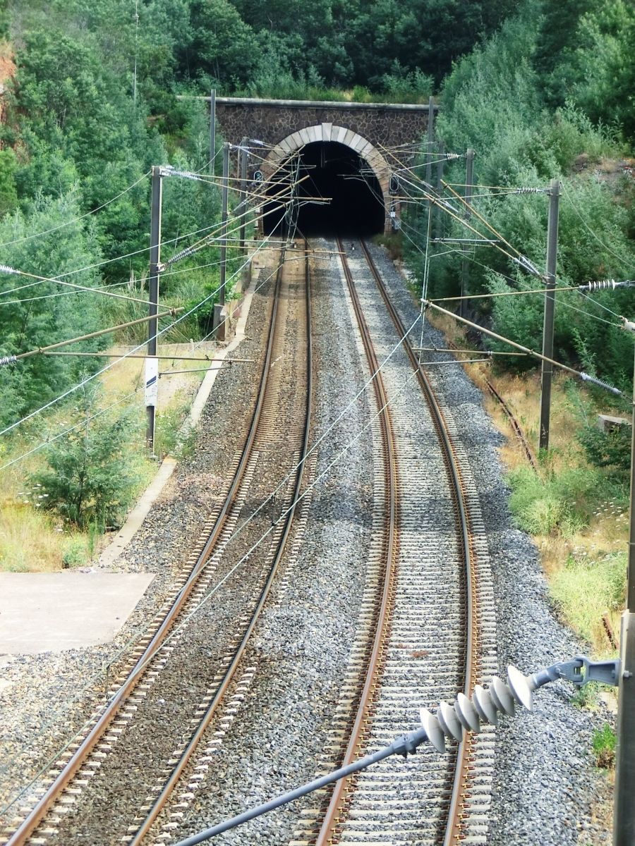 Saoumes Tunnel southern portal 