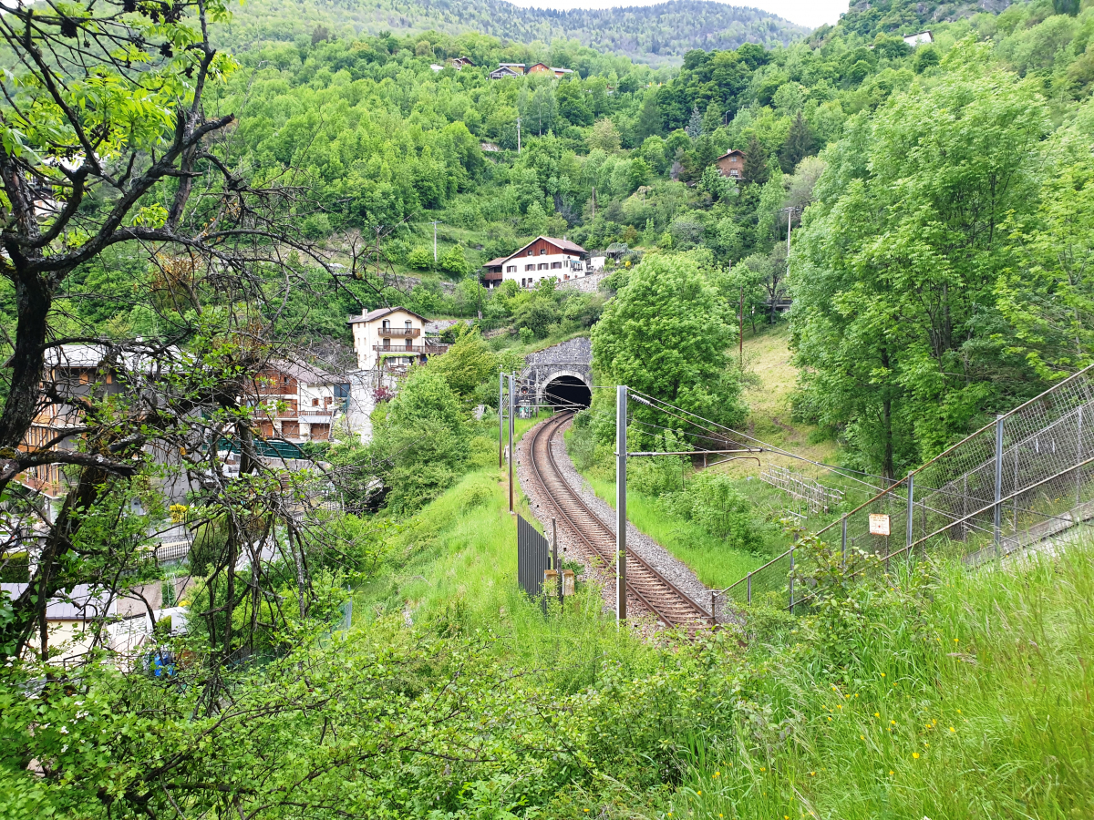 La Boucle Loop Tunnel 