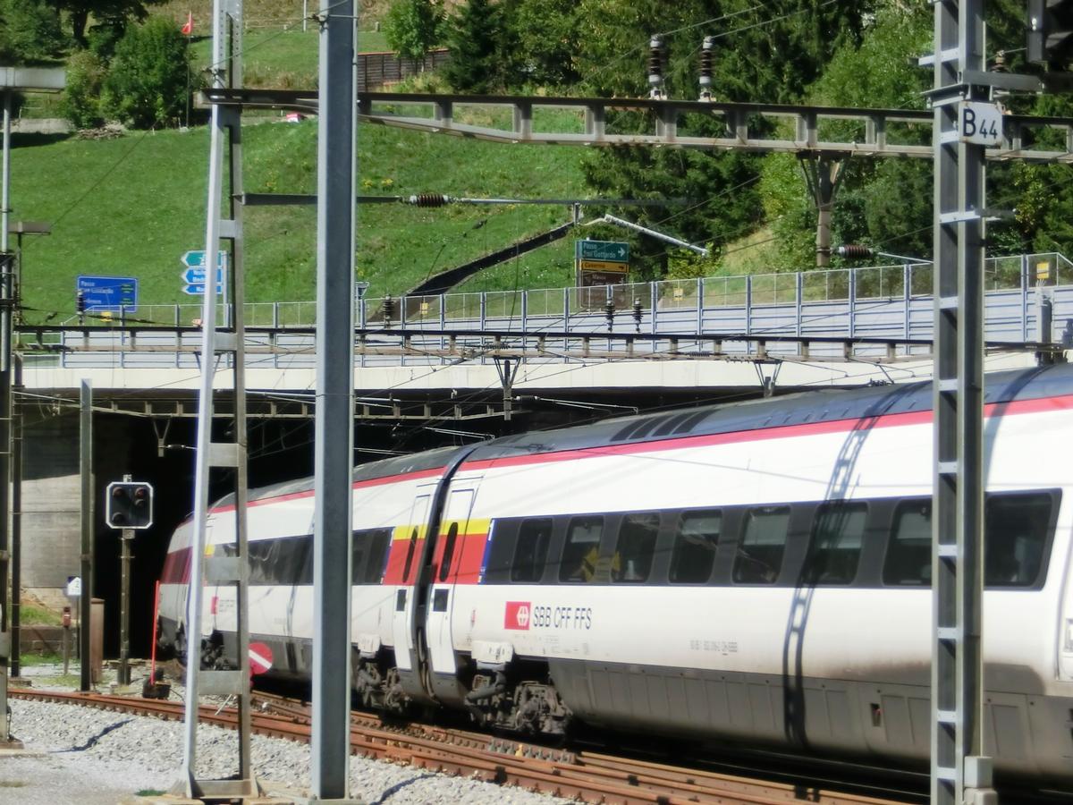 Tunnel ferroviaire du Saint-Gothard 