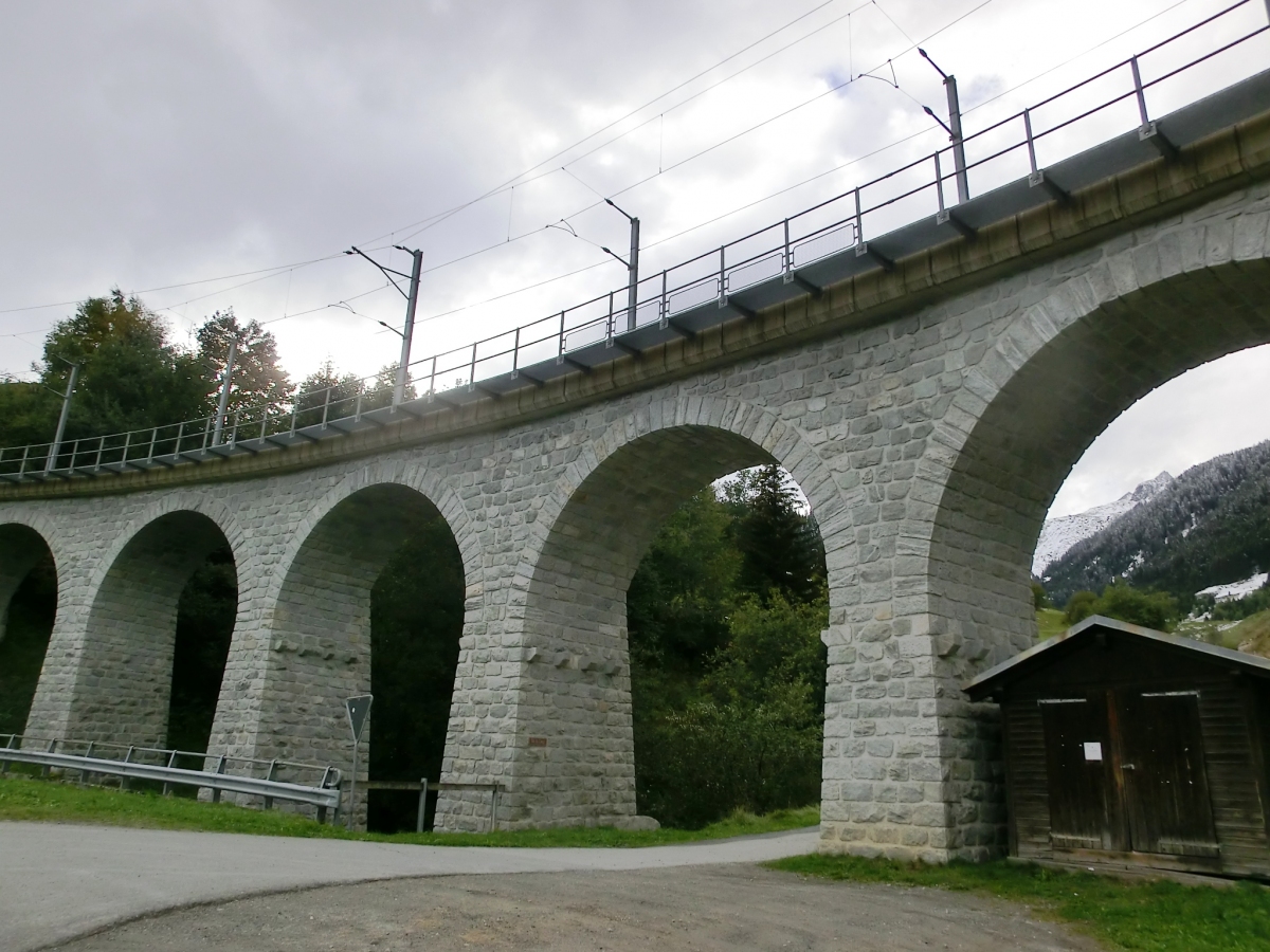 Viaduc ferroviaire de Val Cuoz 