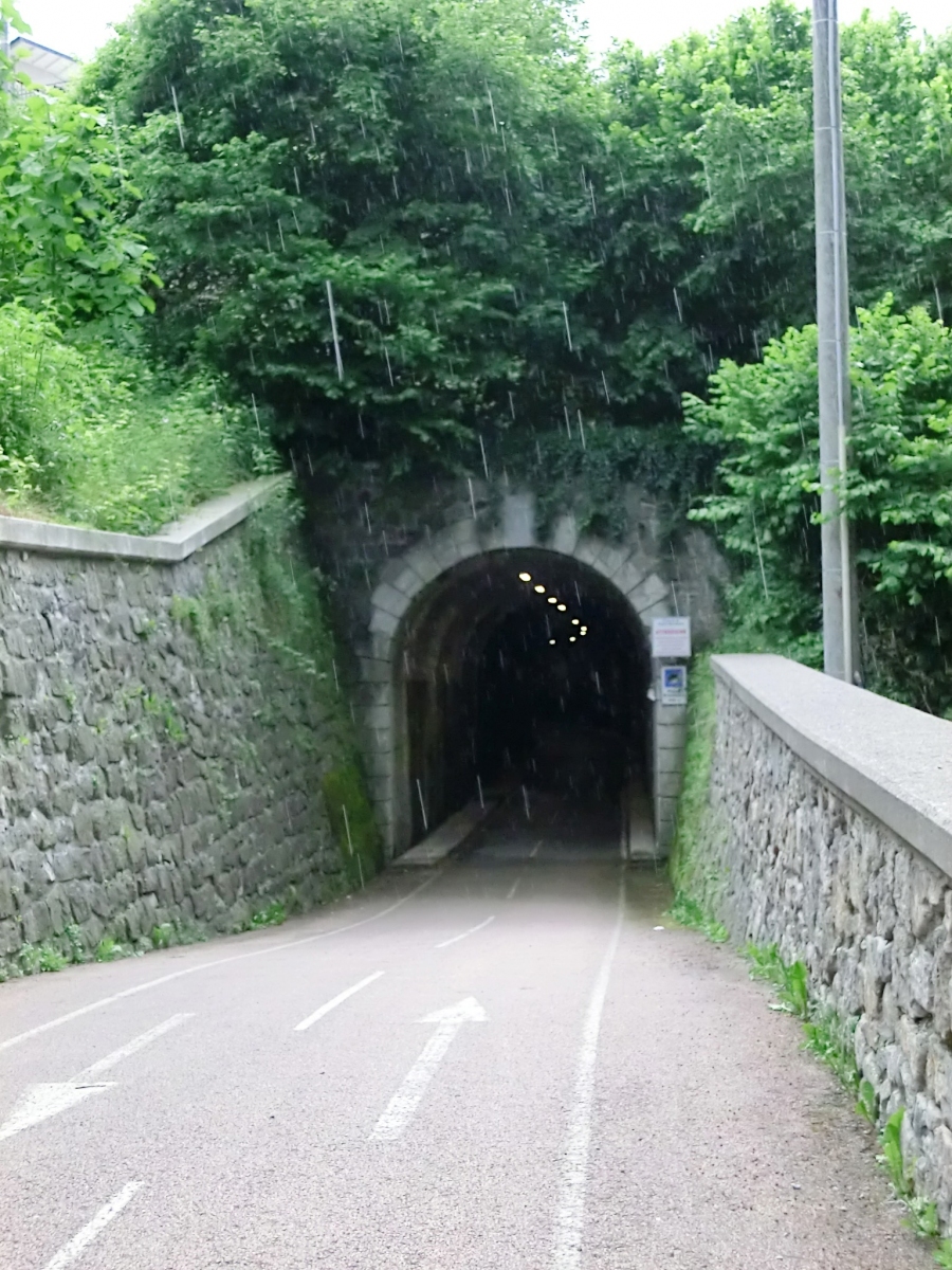 Tunnel Piazza Brembana 