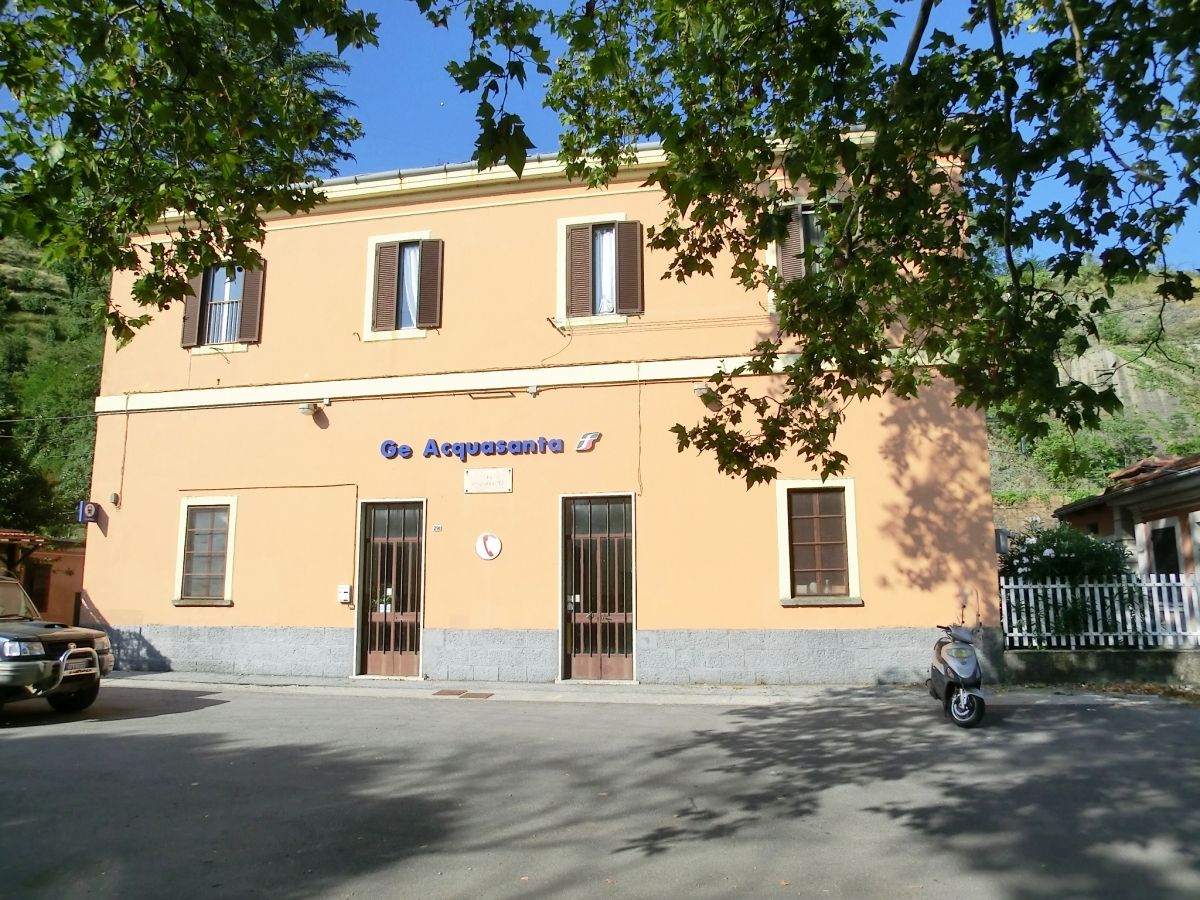 Bahnhof Genova Acquasanta 