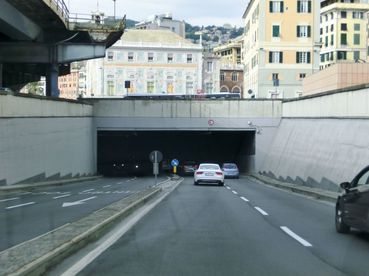 Caricamento Tunnel southern portal 