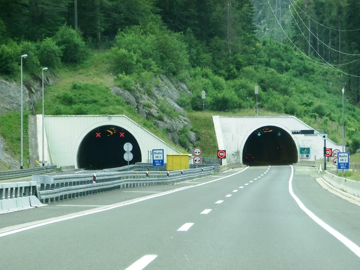 Sopač Tunnel eastern portals 