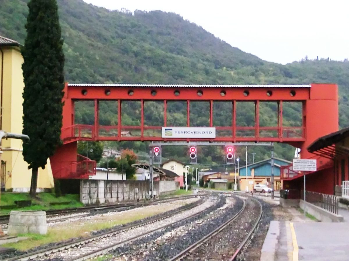Iseo Station Covered Footbridge 
