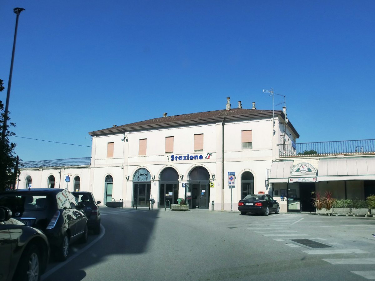 Latisana-Lignano-Bibione Station 