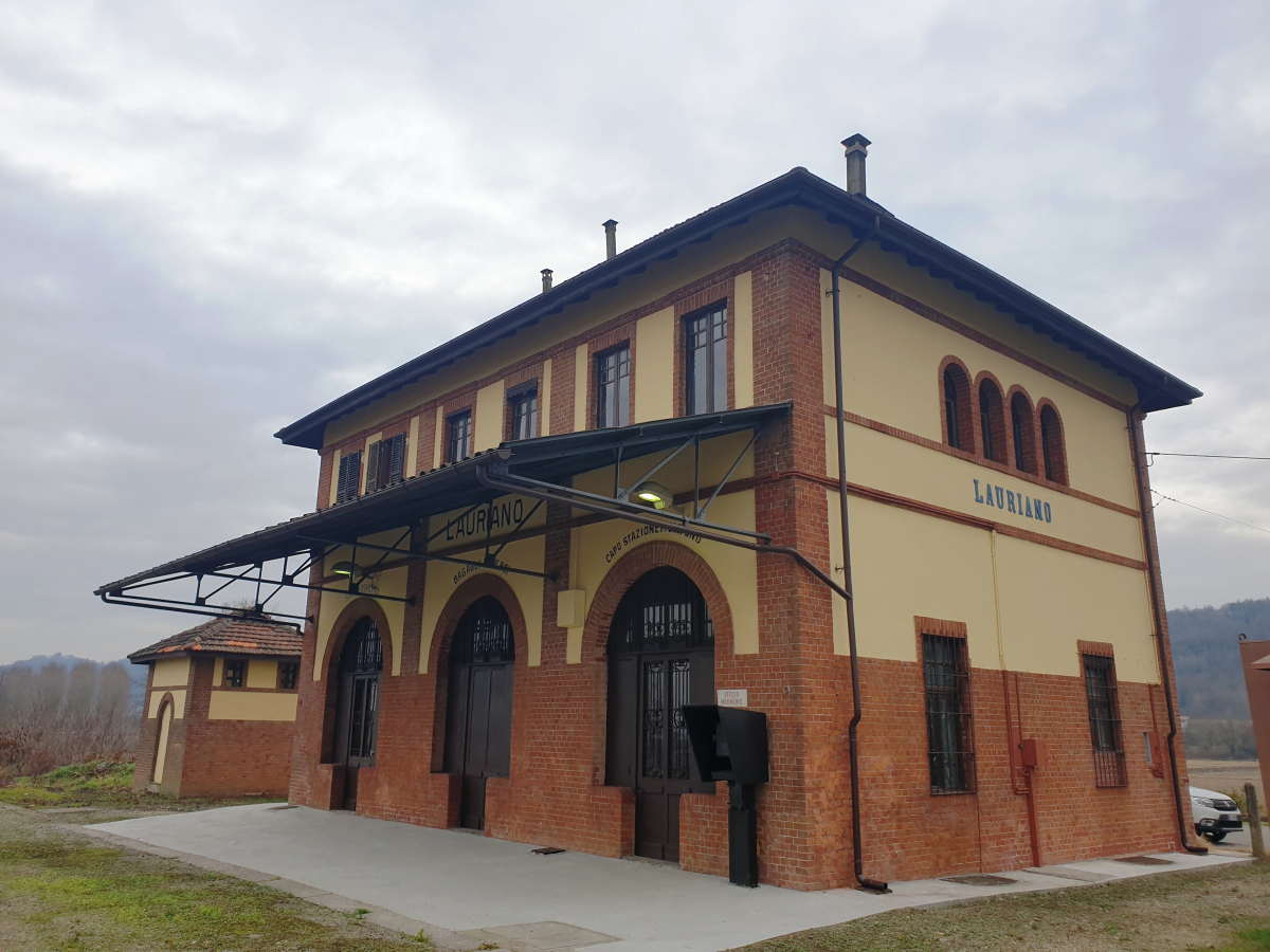 Bahnhof Lauriano 