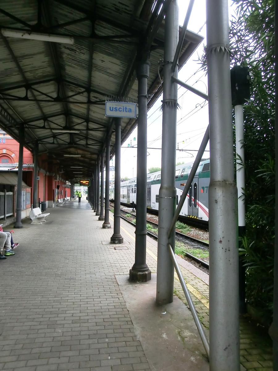 Laveno Mombello Nord Station 