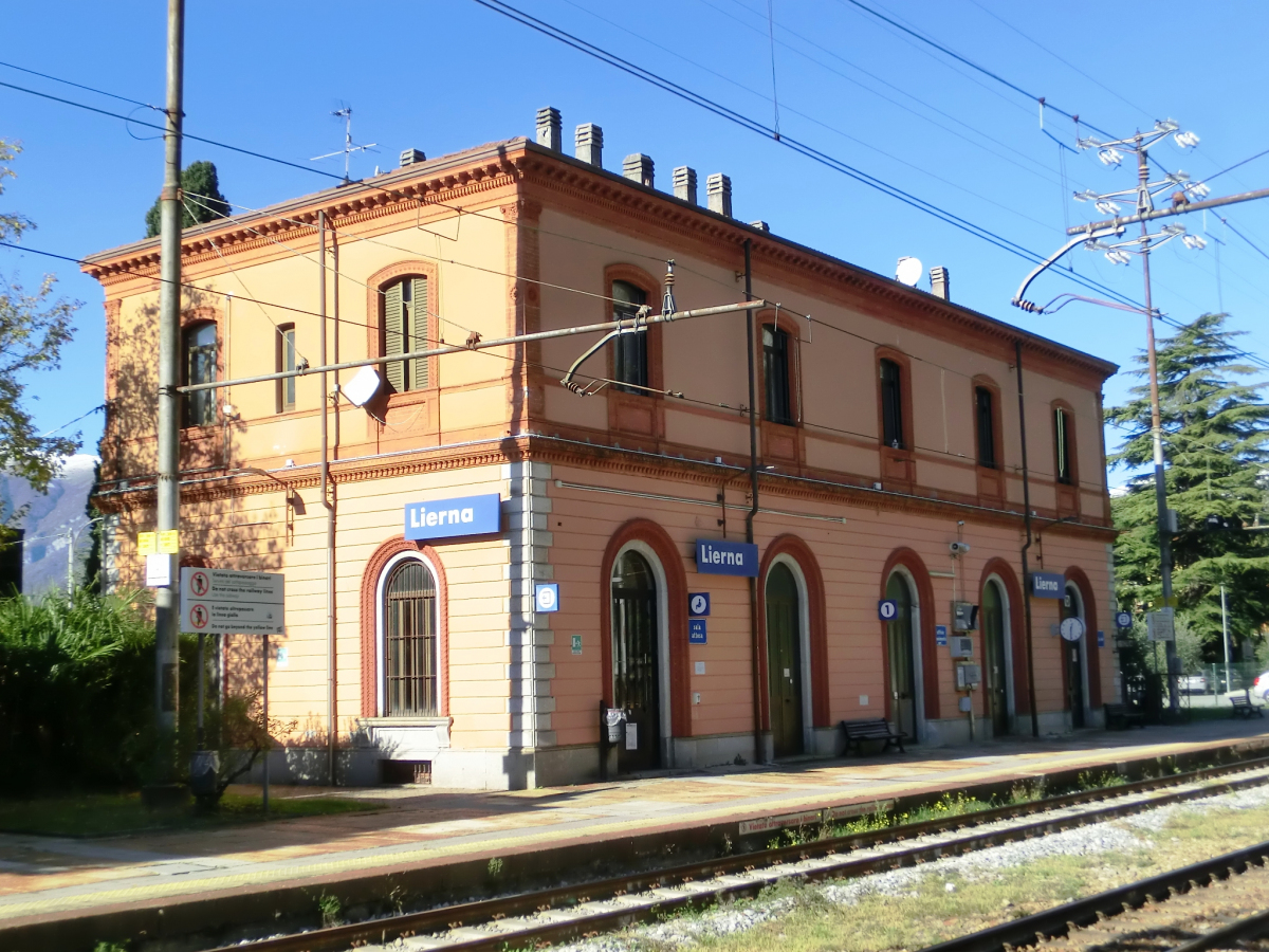 Gare de Lierna 