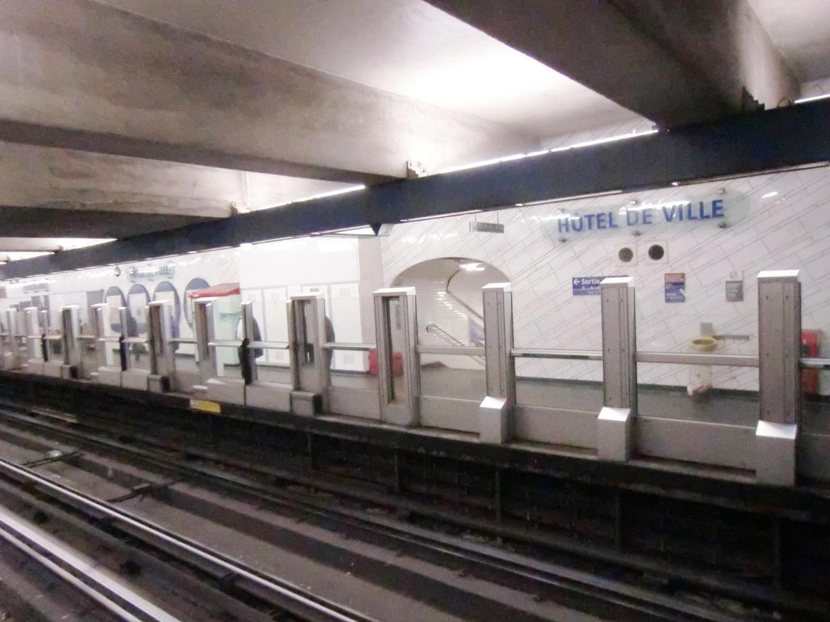 Metrobahnhof Hôtel de Ville 