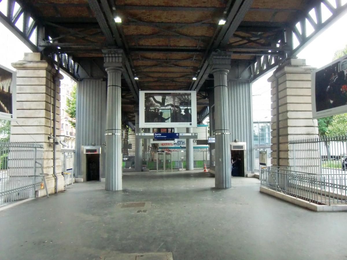 Metrobahnhof Jaurès (Linie 2) 