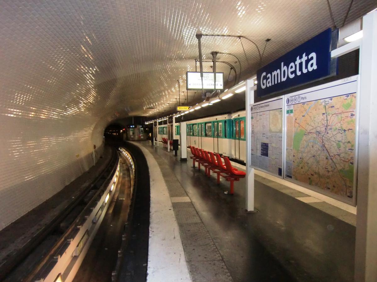 Gambetta Metro Station, line 3bis platform 