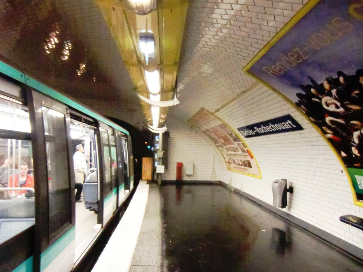 Metrobahnhof Barbès - Rochechouart (Linie 4) 