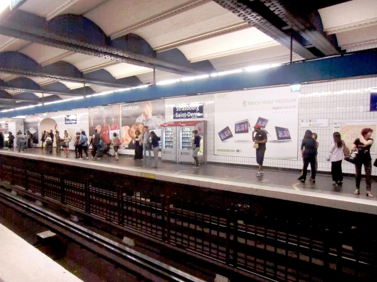 Strasbourg - Saint-Denis Metro Station, line 4 platform 