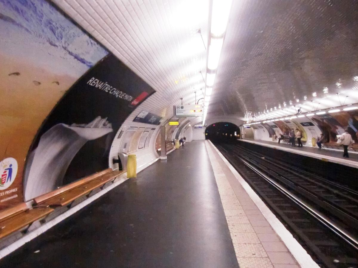 Bercy Metro Station 